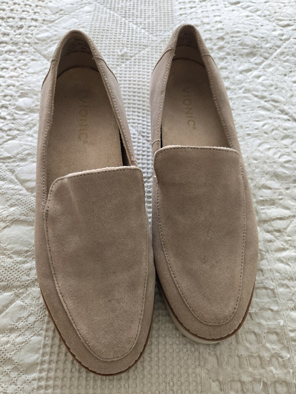 Vionic Suede Slip-On Loafers in Taupe Normcore Minimalist Fall Size 6